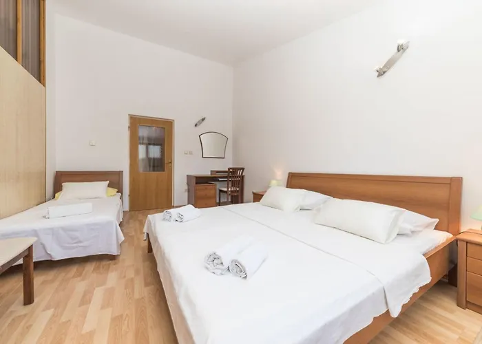 House Rafaeli بيت للعطل Vrsine