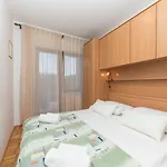 Feriehus House Rafaeli Vrsine